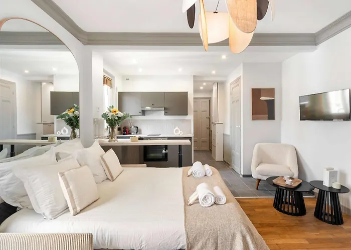 Gare De Lyon - Premium With Lift For 4 Париж